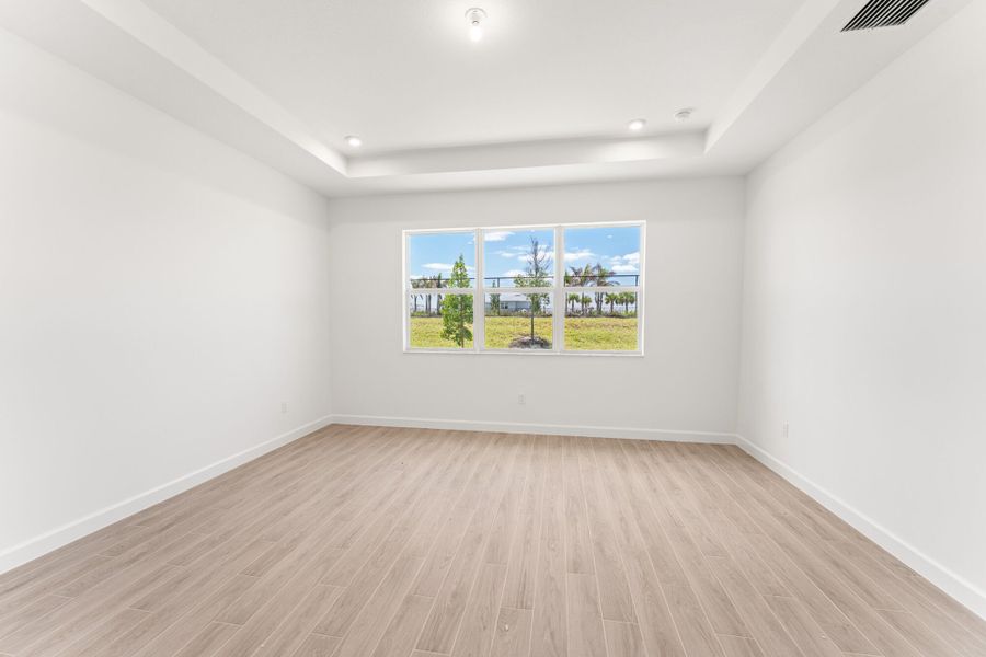 Spacious, unfurnished interior of a new home in Tradition, Port St. Lucie (Image 9). Spacious, unfurnished interior of a new home in Tradition, Port St. Lucie (Image 9).