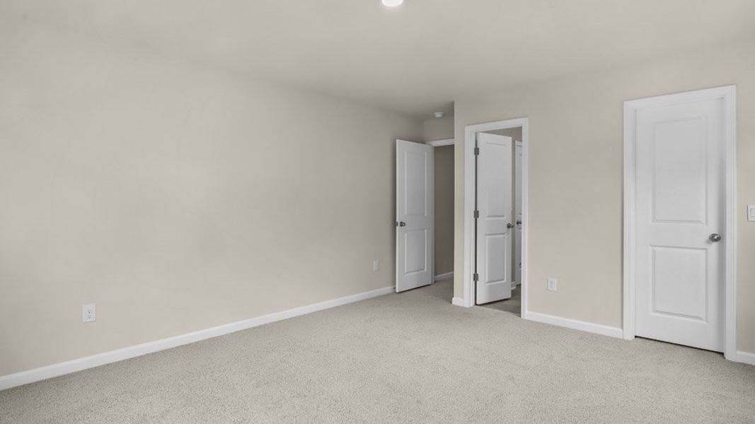 Representative unfurnished interior of a home built from the COLUMBIA by D.R. Horton in Galvins Ridge, Sanford (Image 25).