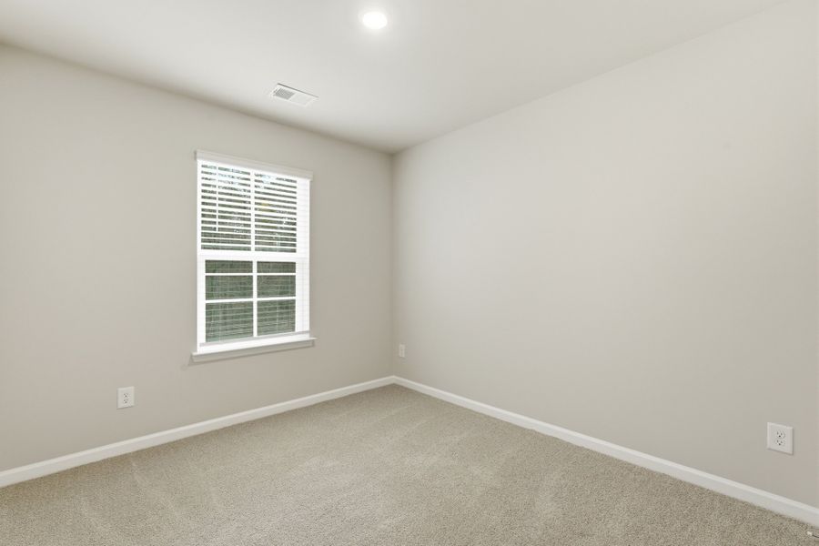 Spacious, unfurnished interior of a new home in Liberty Village, Flemington (Image 19).