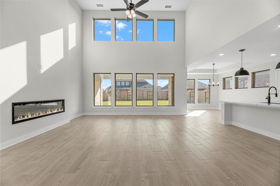 Spacious, unfurnished interior of a new home in Jordan Ranch – 60', Katy (Image 12).