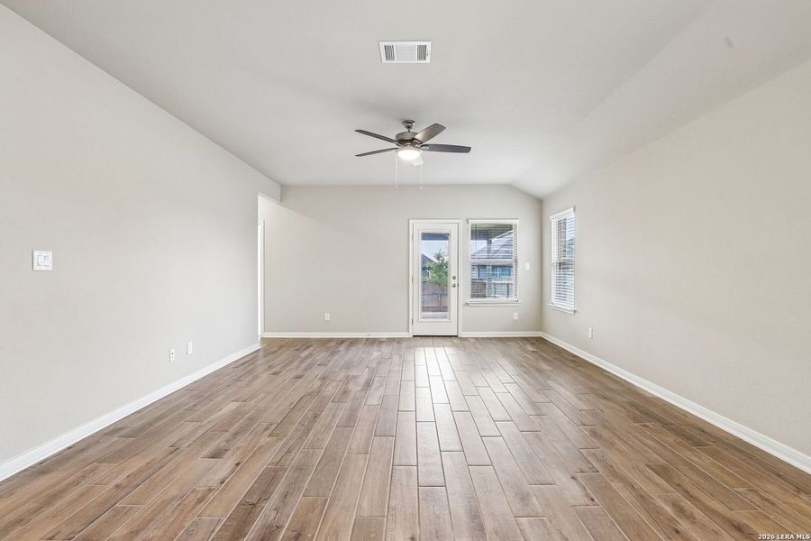 Spacious, unfurnished interior of a new home in Kallison Ranch, San Antonio (Image 38).