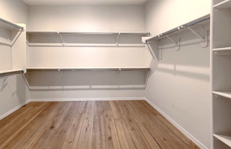 Spacious, unfurnished interior of a new home in Vistoso Canyon Estates, Oro Valley (Image 18). Spacious, unfurnished interior of a new home in Vistoso Canyon Estates, Oro Valley (Image 18).