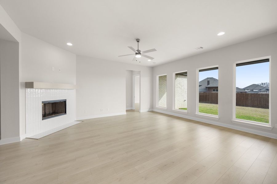 Spacious, unfurnished interior of a new home in Hayes Crossing, Midlothian (Image 13).