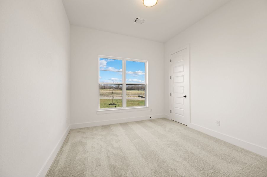 Spacious, unfurnished interior of a new home in Rocky Top Ranch, Reno (Image 39).
