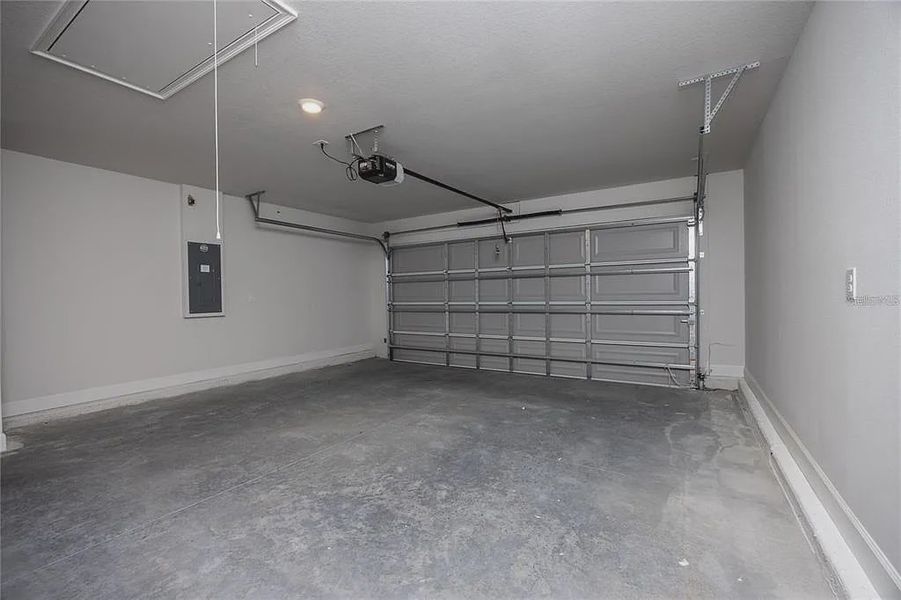 Spacious, unfurnished interior of a new home in Kirkland Farms, Alachua (Image 29). Spacious, unfurnished interior of a new home in Kirkland Farms, Alachua (Image 29).