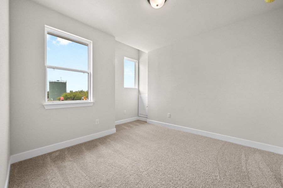 Representative image. Features, selections and colors may vary.