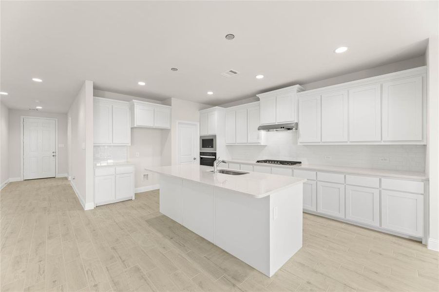 1111 Worthington-Kitchen-2