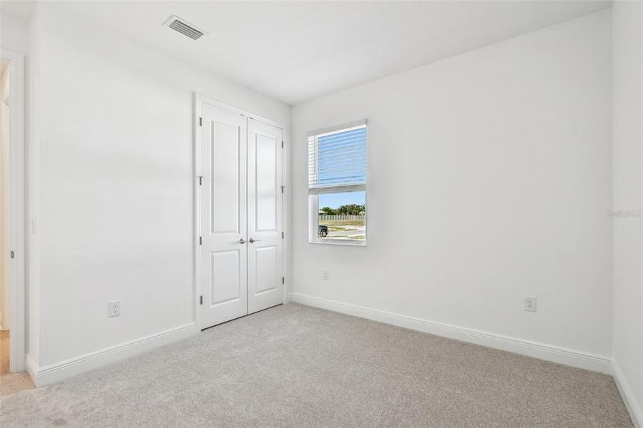 Spacious, unfurnished interior of a new home in Hawkstone, Sarasota (Image 32).