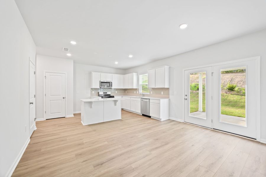 Spacious, unfurnished interior of a new home in Grand Arbor, Blythewood (Image 16).