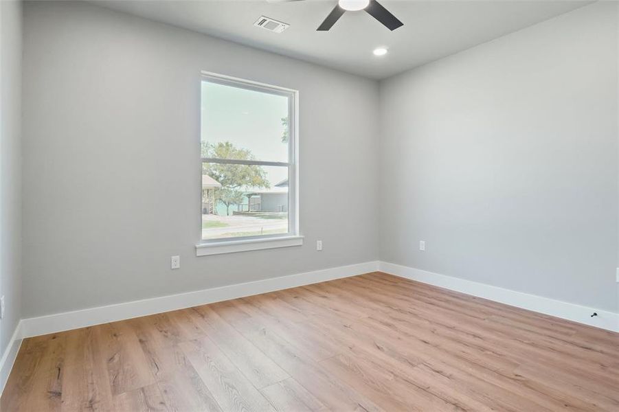 Spacious, unfurnished interior of a new home in , Runaway Bay (Image 12).