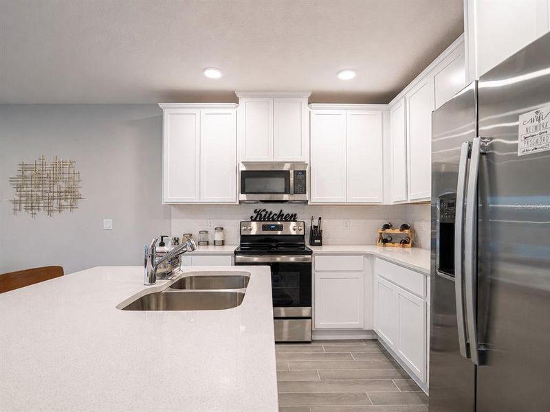 Furnished interior view inside a new home in Towns at Tuskawilla Commons, Oviedo (Image 12).