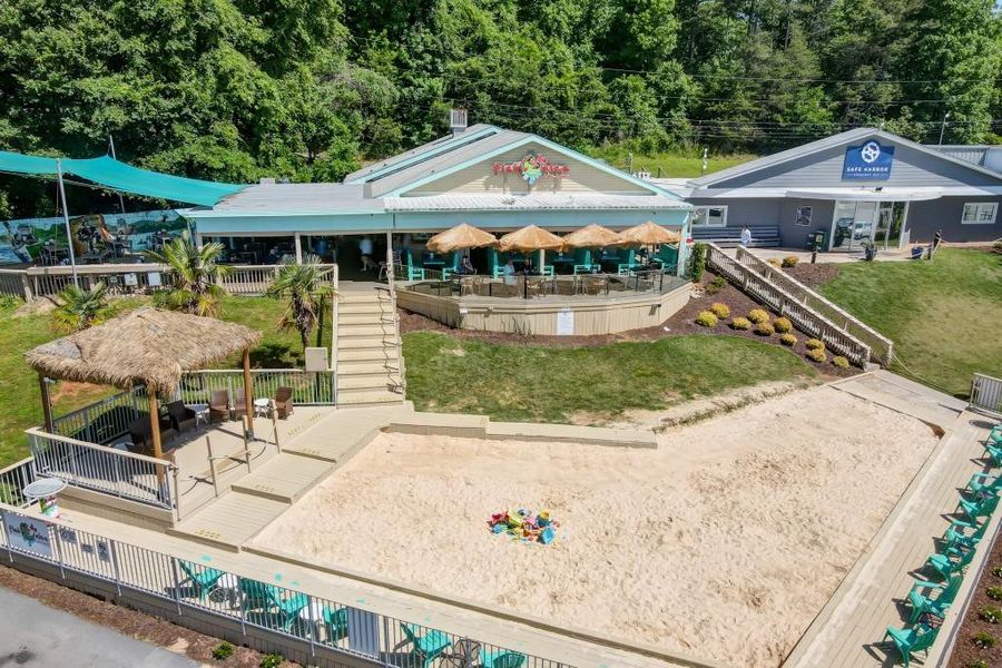 Image 64 of a home in Hemingway.