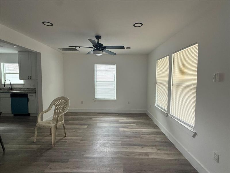 Spacious, unfurnished interior of a new home in , Paris (Image 4).