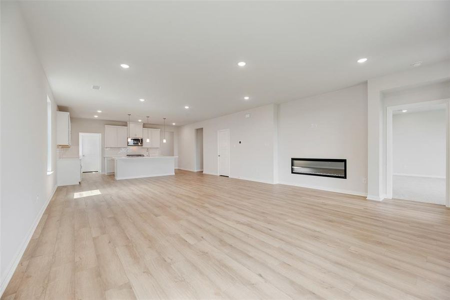 Spacious, unfurnished interior of a new home in Sutton Fields, Celina (Image 14).