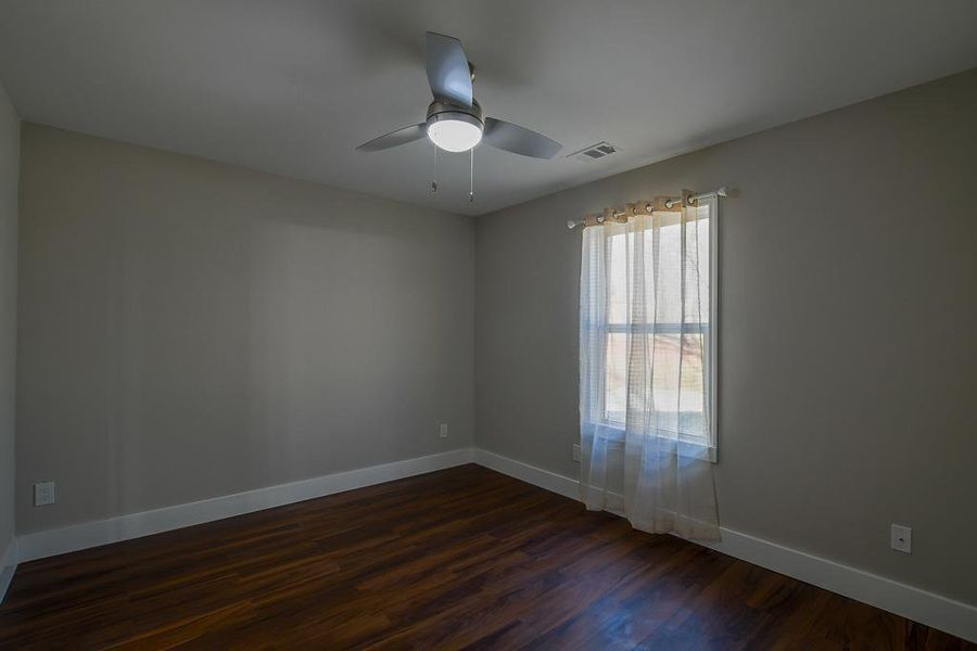 Spacious, unfurnished interior of a new home in , Commerce (Image 21).