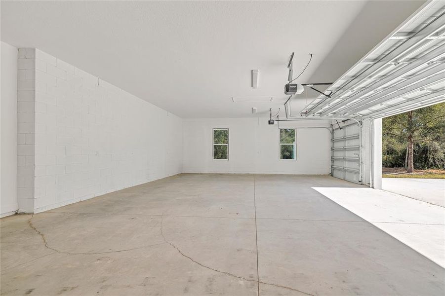 Spacious, unfurnished interior of a new home in , Debary (Image 22). Spacious, unfurnished interior of a new home in , Debary (Image 22).