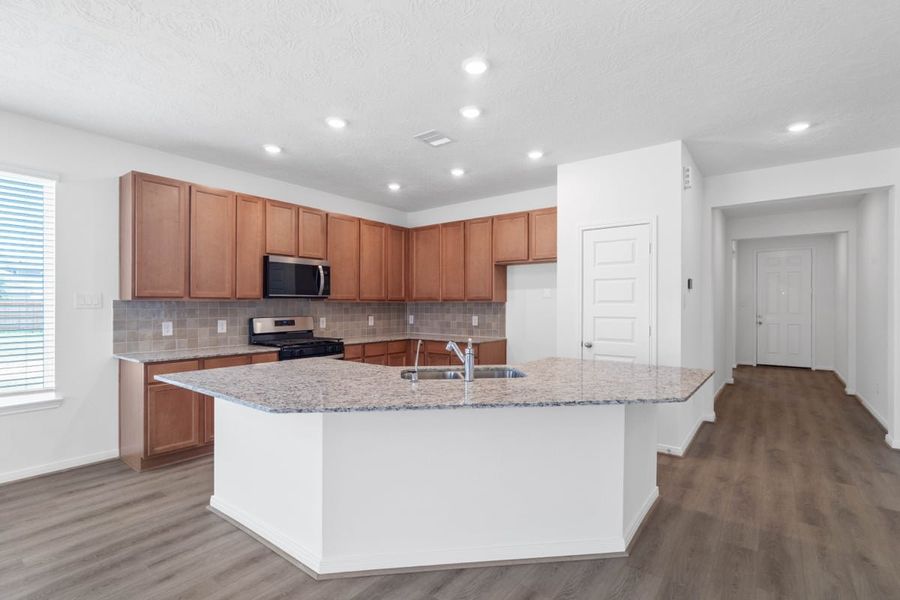 Furnished interior view inside a new home in Sagecrest Preserve, Conroe (Image 6).