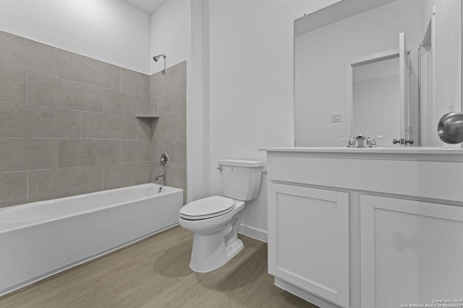 Furnished interior view inside a new home in Hidden Trails: Coastline Collection, Bulverde (Image 5). Furnished interior view inside a new home in Hidden Trails: Coastline Collection, Bulverde (Image 5).