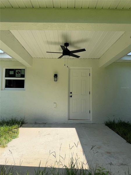 Exterior details and patio area of a home in , Ocala (Image 15).