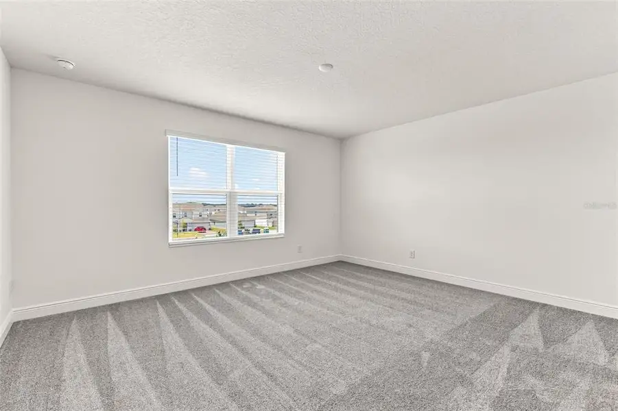 Spacious, unfurnished interior of a new home in , Groveland (Image 27).
