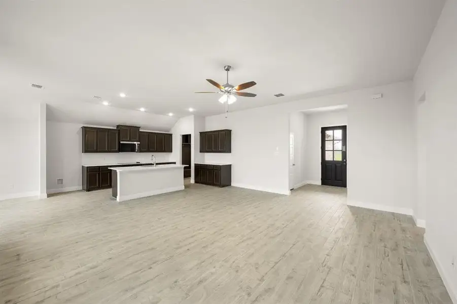 325 Comfort- Living Room-3 325 Comfort- Living Room-3
