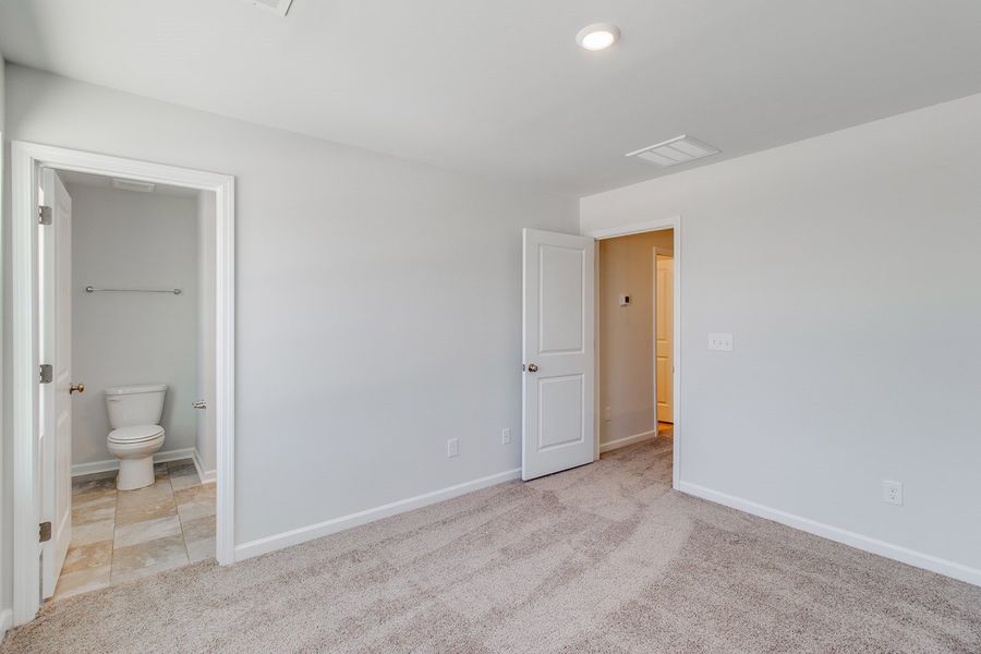 Spacious, unfurnished interior of a new home in Haynes Park, Columbia (Image 21).