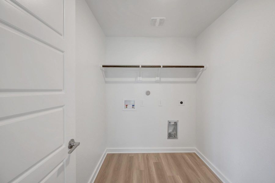 Spacious, unfurnished interior of a new home in Lone Star Landing, Montgomery (Image 19). Spacious, unfurnished interior of a new home in Lone Star Landing, Montgomery (Image 19).