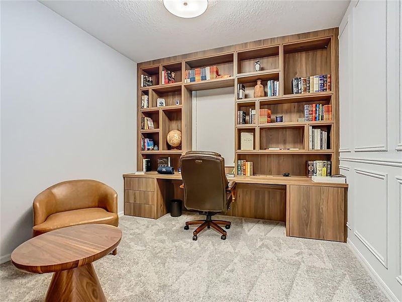 Furnished interior view inside a new home in , Orlando (Image 40).