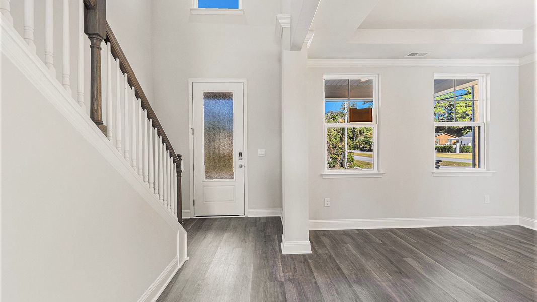 Spacious, unfurnished interior of a new home in Eden Springs, Longs (Image 10).