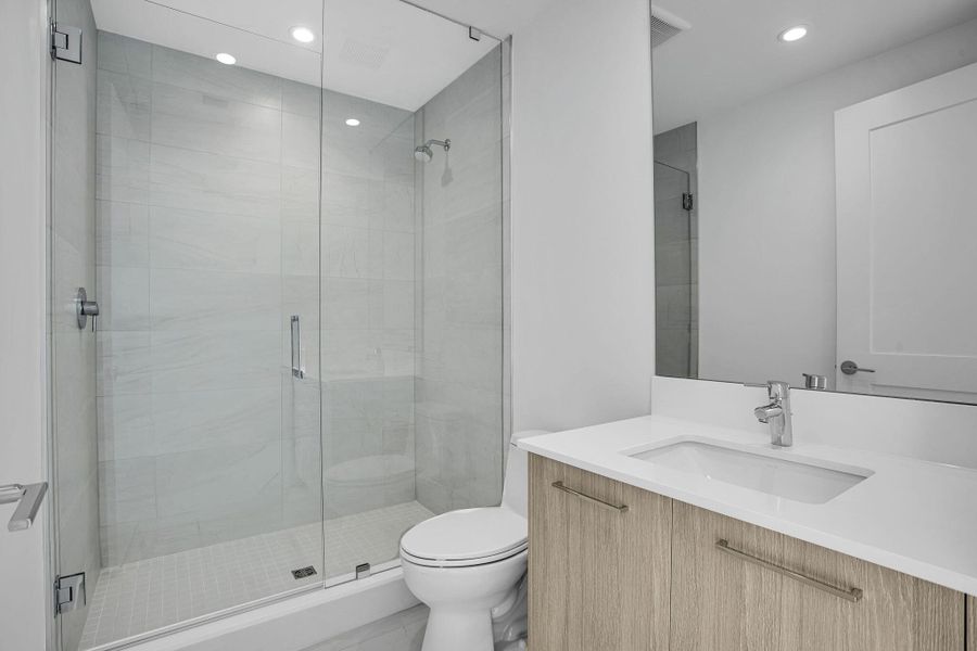 Guest Suite (2) Bath Guest Suite (2) Bath