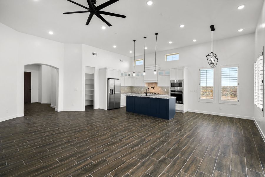 Image 89 representing the Scottsdale by LEH. Homes in Painted Sky, El Paso, TX. Image 89 representing the Scottsdale by LEH. Homes in Painted Sky, El Paso, TX.