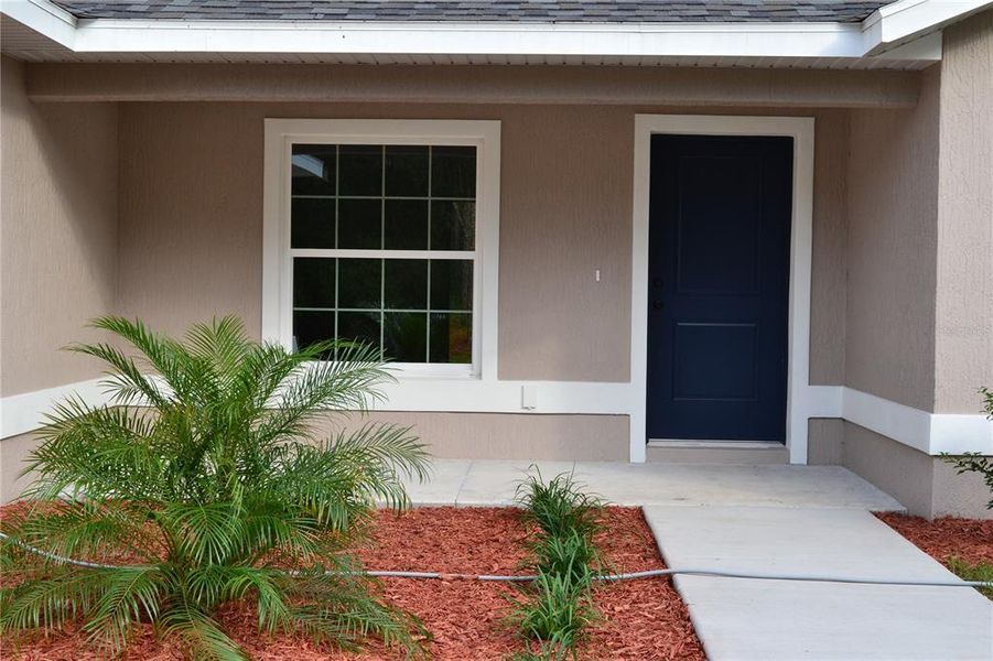 Exterior details and patio area of a home in , Dunnellon (Image 28).