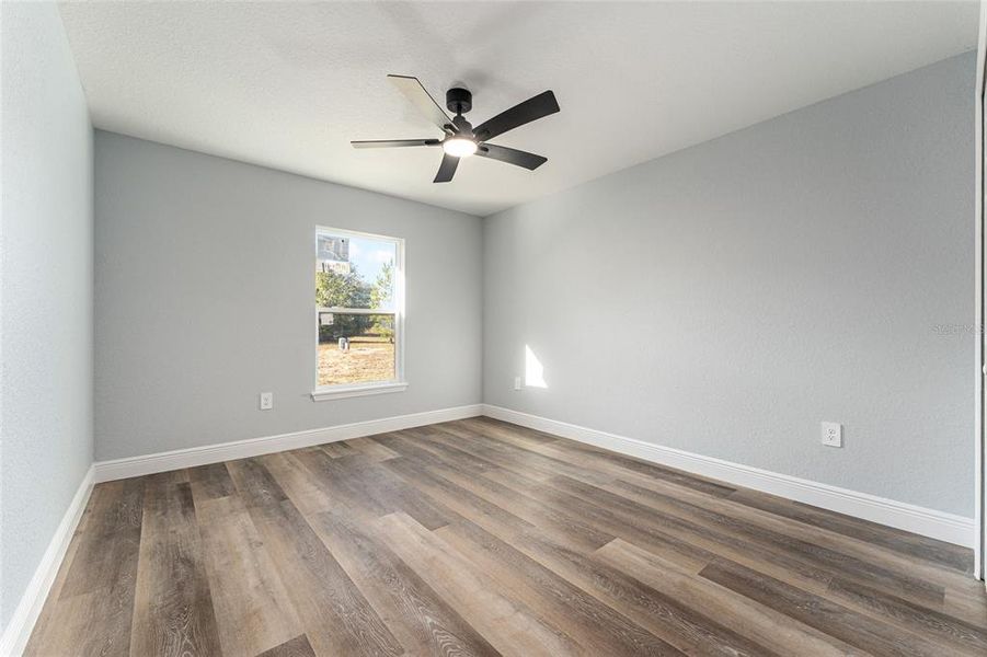 Spacious, unfurnished interior of a new home in , Dunnellon (Image 35).
