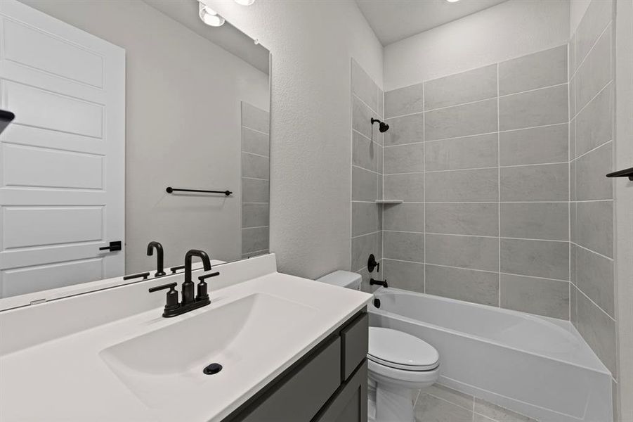 Furnished interior view inside a new home in Mantua Point Gardens, Van Alstyne (Image 6).