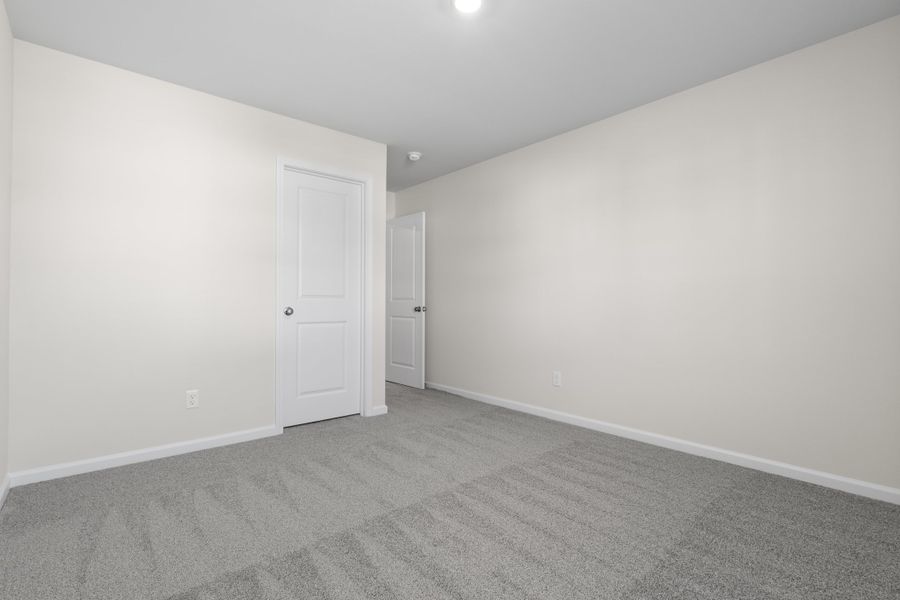 Spacious, unfurnished interior of a new home in Sibley Village, Sumter (Image 24).