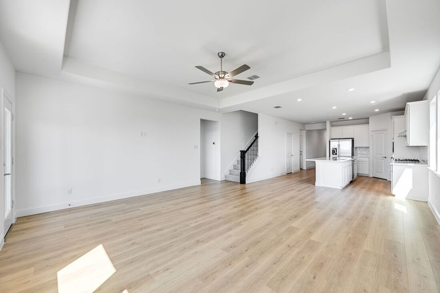 Spacious, unfurnished interior of a new home in Madero 50s, Fort Worth (Image 11).