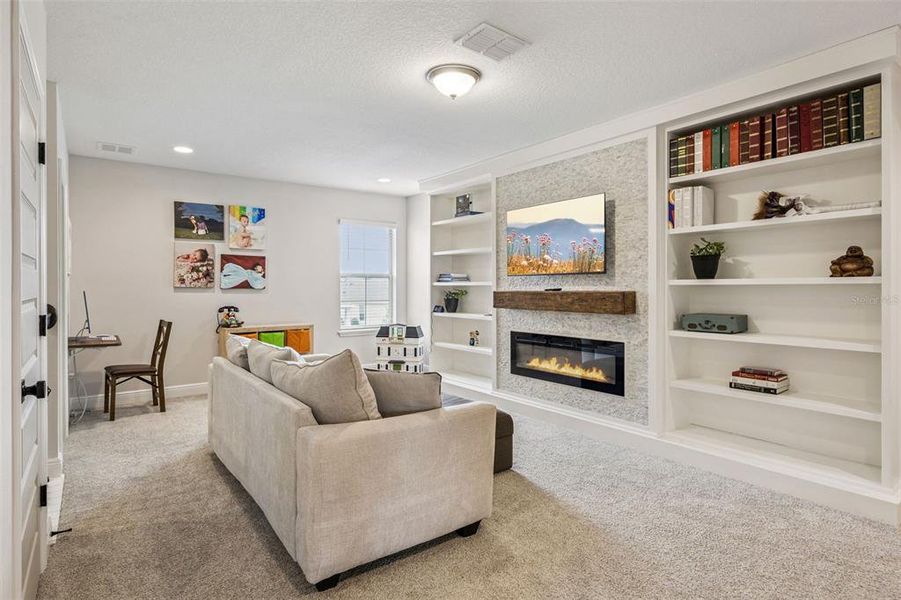 Furnished interior view inside a new home in , Winter Garden (Image 31).