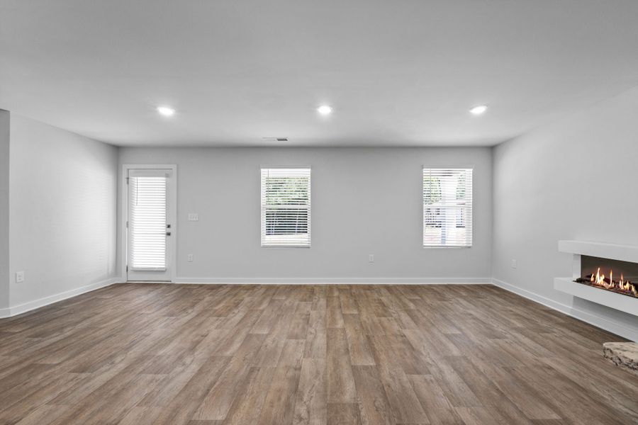 2,303sf New Home in Hogansville, GA.  - Slide 4