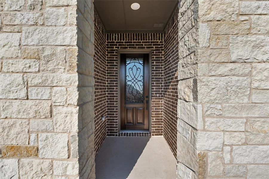 Exterior details and patio area of a home in Morningstar, Aledo (Image 23).