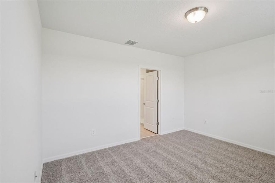 Spacious, unfurnished interior of a new home in Hamilton Bluff - Classic Series, Lake Hamilton (Image 21).