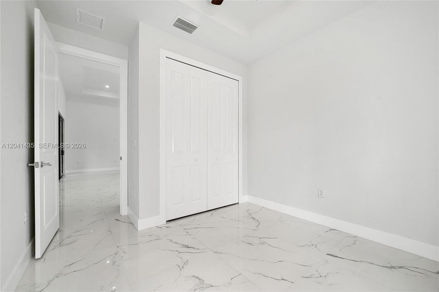 Spacious, unfurnished interior of a new home in , Lehigh Acres (Image 29).