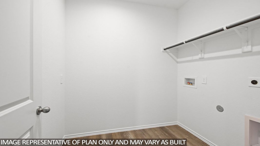 Representative unfurnished interior of a home built from the Texas Cali by D.R. Horton in Chapel Lakes, Montgomery (Image 20).