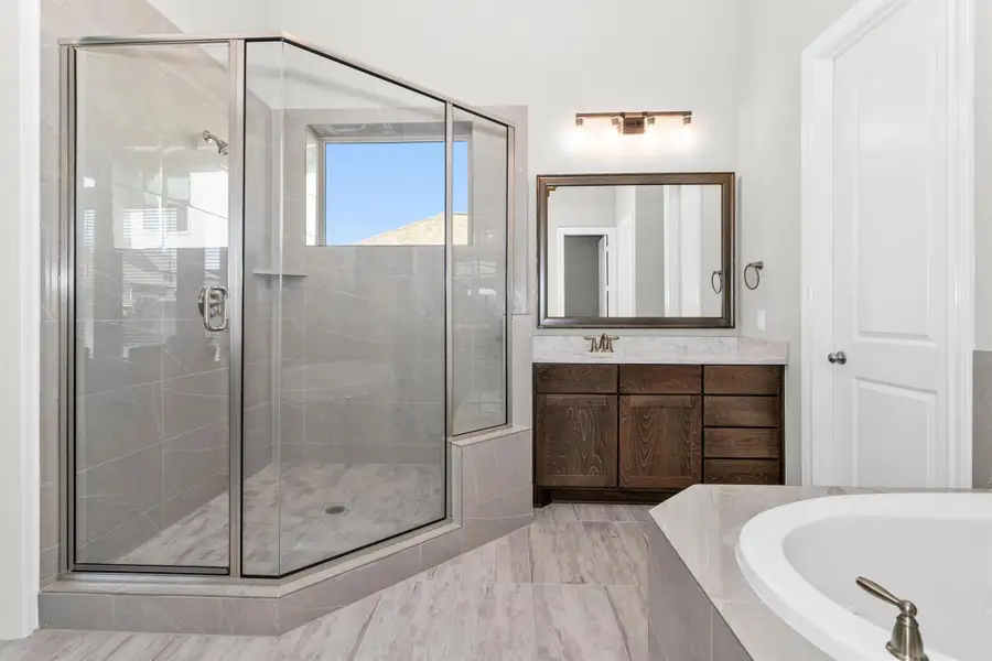 Furnished interior view inside a new home in Artavia 70′, Conroe (Image 35).