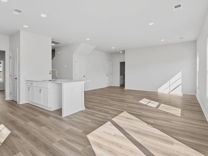 Spacious, unfurnished interior of a new home in Portrait Hills, Aiken (Image 4).