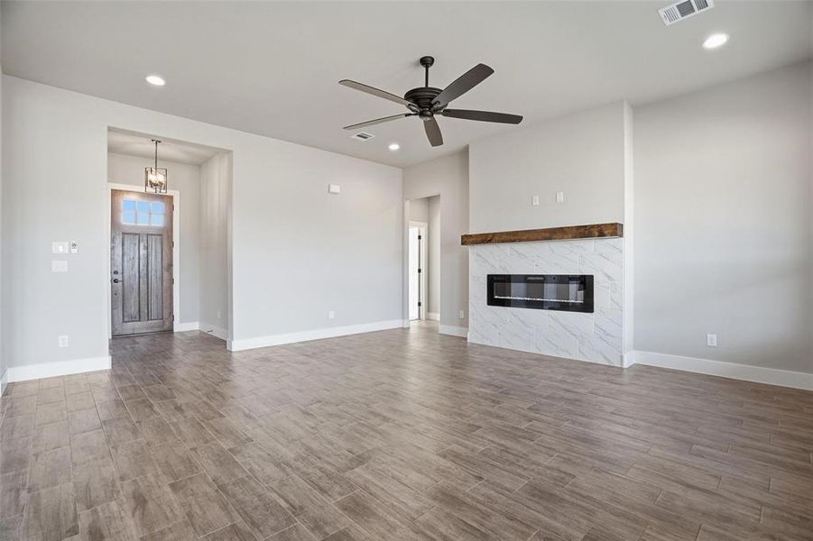Spacious, unfurnished interior of a new home in Taylor Ranch, Springtown (Image 14).