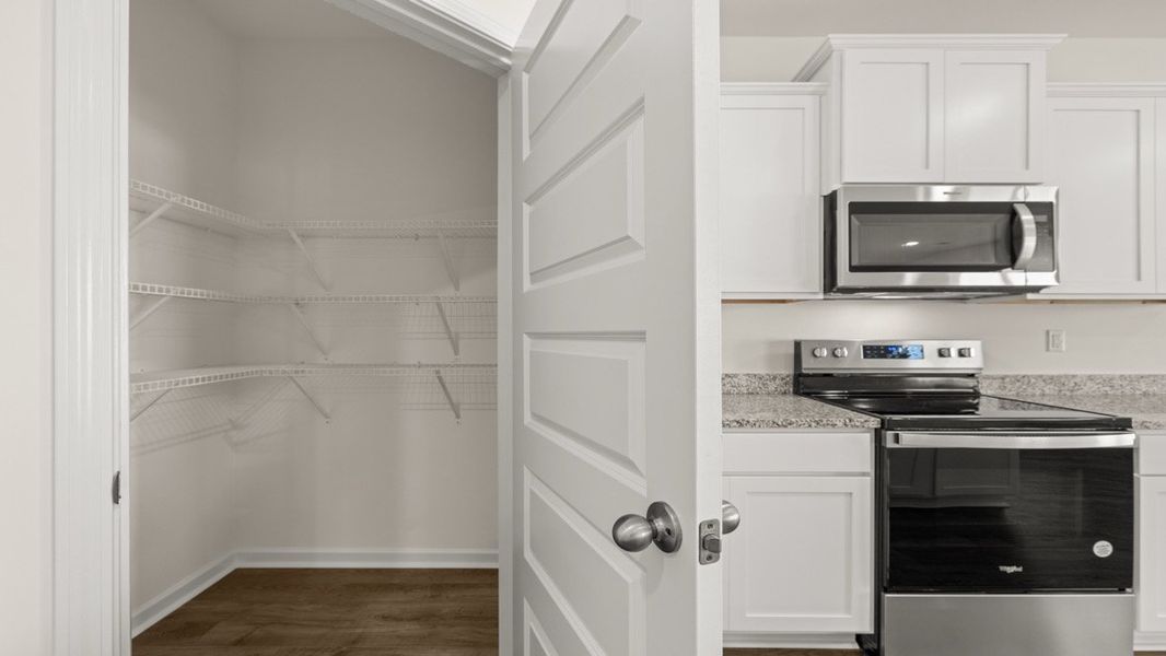 Furnished interior view inside a new home in Twin Lakes, Hoschton (Image 9).