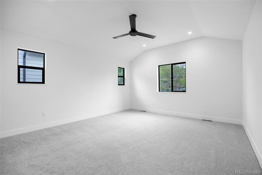 Spacious, unfurnished interior of a new home in , Denver (Image 34).