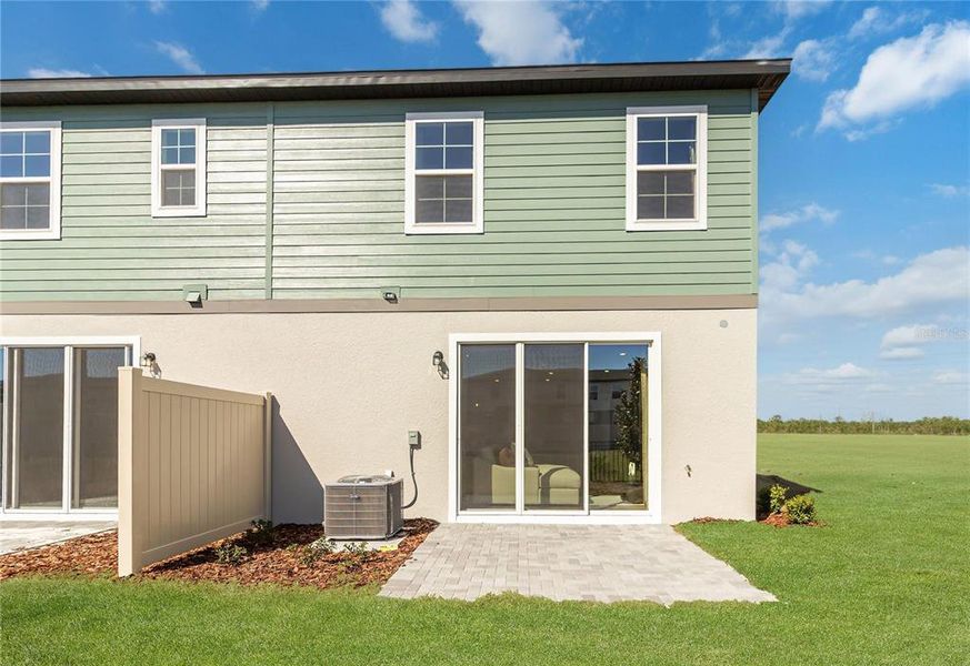 Exterior details and patio area of a home in Magnolia Reserve, Ocoee (Image 22).
