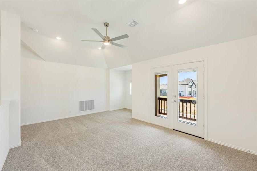 Spacious, unfurnished interior of a new home in Union Park Classic 55, Little Elm (Image 29).