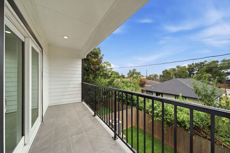 Exterior details and patio area of a home in , Houston (Image 16).